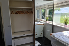 Der Schlafzimmerschrank mit Schiebetür